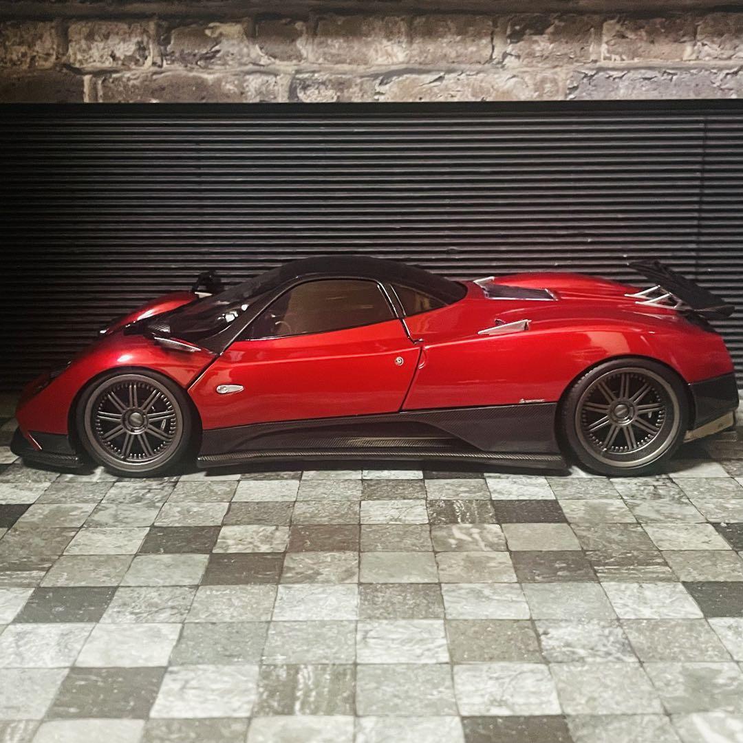 1/18 Almost Real パガーニ ゾンダ F Rosso Monza